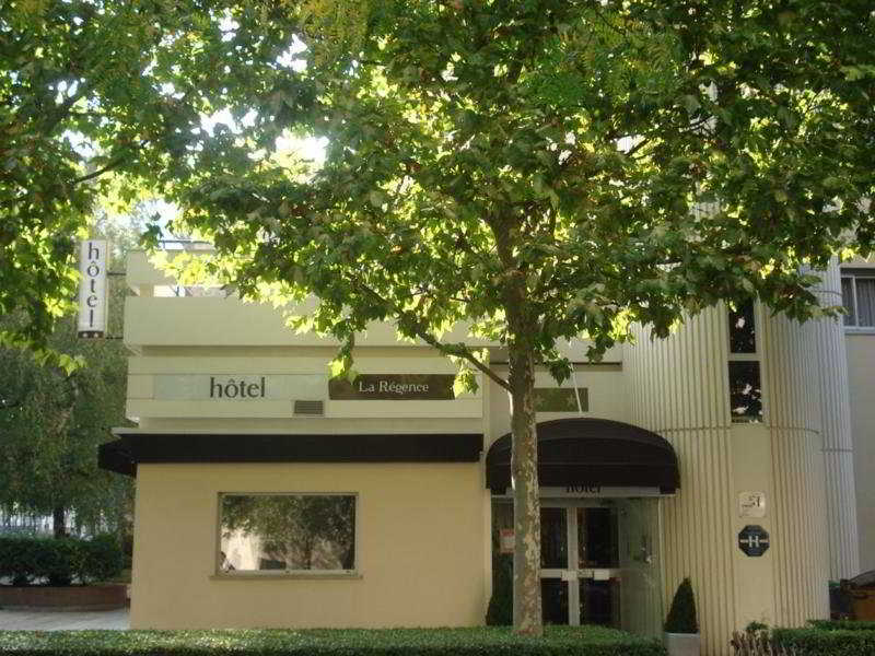 โรงแรม ลา เรฌองซ์ กูร์เบอวัวร์ ภายนอก รูปภาพ